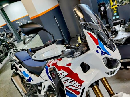 2025 Honda CRF 1100L Africa Twin, белый, 2375000 рублей, вид 5