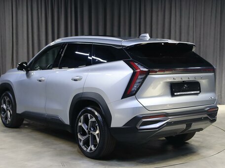 2024 Geely Atlas II, серебристый, 2549000 рублей, вид 4