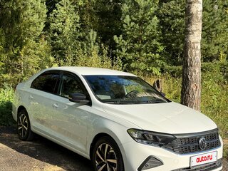 2021 Volkswagen Polo VI, белый, 1600000 рублей, вид 2