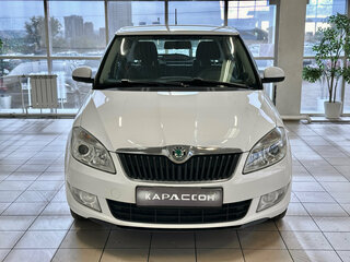 2012 Skoda Fabia II Рестайлинг, белый, 625000 рублей, вид 3