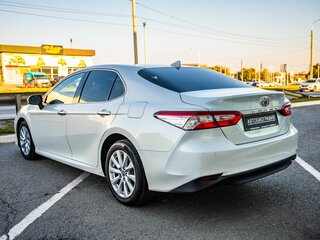 2019 Toyota Camry VIII (XV70), белый, 2898000 рублей, вид 5