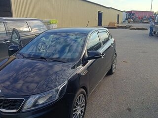 2014 Kia Rio 4-speed III, чёрный, 890000 рублей, вид 4