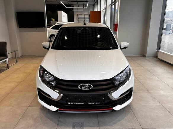 2026 Lada (ВАЗ) Granta Sport I Рестайлинг, белый, 1680872 рублей - вид 1