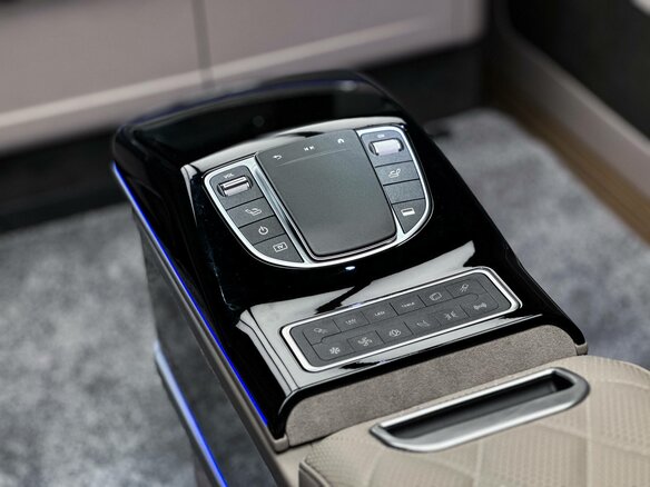 2026 Mercedes-Benz V-Класс Extra Long 300 d экстра длинный III (W447) Рестайлинг 2, чёрный, 42900000 рублей - вид 25