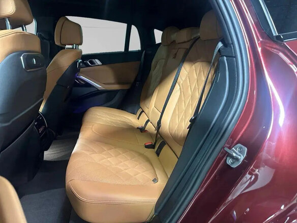 2024 BMW X6 40i III (G06) Рестайлинг, красный, 11267740 рублей - вид 14