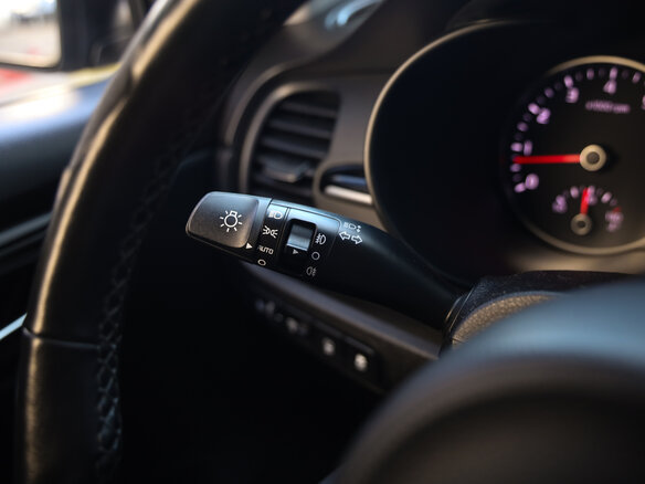 2020 Kia Rio IV, серый, 1399000 рублей - вид 21