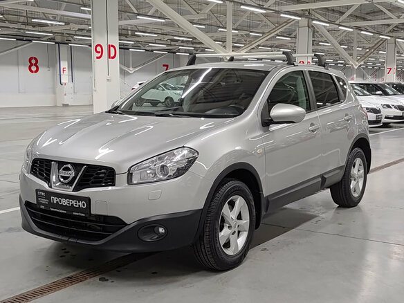 2013 Nissan Qashqai I Рестайлинг, серебристый, 900000 рублей
