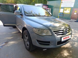 2007 Volkswagen Touareg I Рестайлинг, серый, 1190000 рублей, вид 2