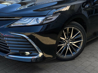 2023 Toyota Camry VIII (XV70) Рестайлинг, чёрный, 3100000 рублей, вид 4