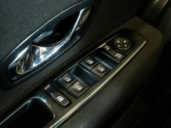 2012 Renault Fluence I, белый, 650000 рублей - вид 12
