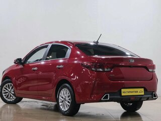 2020 Kia Rio IV Рестайлинг, красный, 1549000 рублей, вид 4
