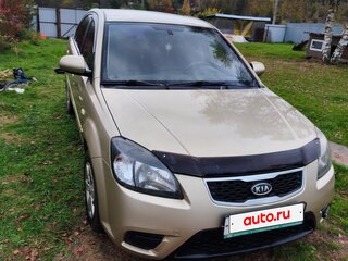 2010 Kia Rio II Рестайлинг, бежевый, 450000 рублей, вид 2