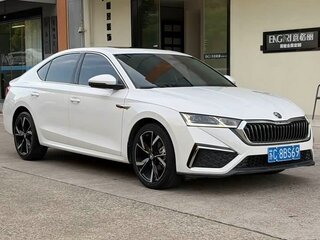 2023 Skoda Octavia IV (A8), белый, 2199000 рублей, вид 3