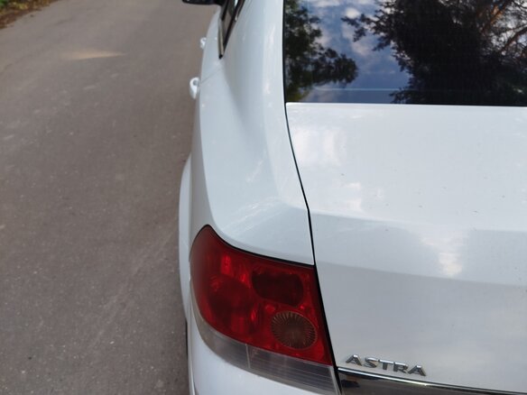 2011 Opel Astra H Рестайлинг, белый, 650000 рублей - вид 13