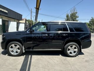 2020 Chevrolet Tahoe IV, чёрный, 4500000 рублей, вид 4
