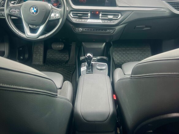 2021 BMW 2 серии Gran Coupe 218i F44, красный, 2950000 рублей - вид 6