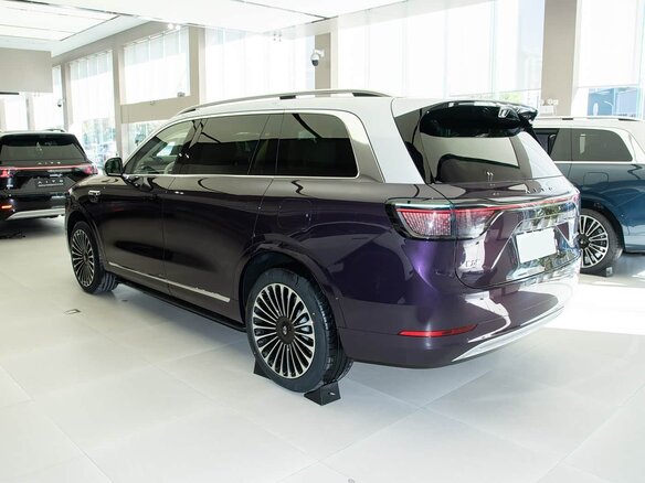 2026 Aito M9 75.4 kWh II, фиолетовый, 10850000 рублей - вид 2