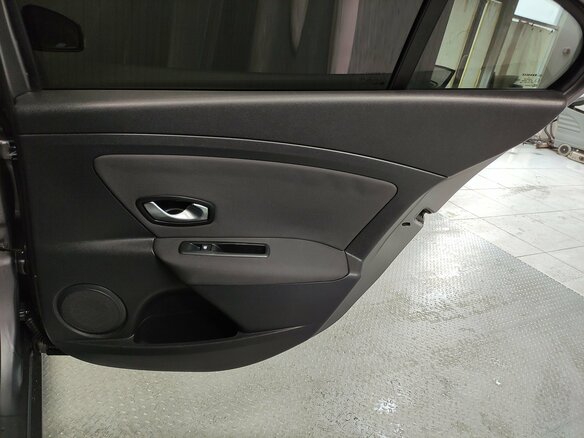 2011 Renault Fluence I, серый - вид 16