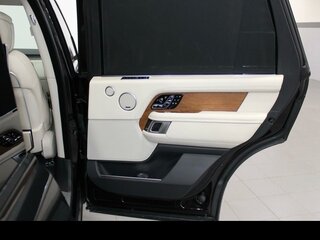 2019 Land Rover Range Rover Long IV Рестайлинг, чёрный, 7150000 рублей, вид 4