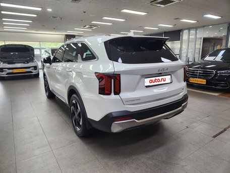 2025 Kia Sorento IV Рестайлинг, белый, 5250000 рублей, вид 2