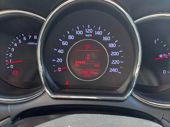 2016 Kia Ceed II Рестайлинг, чёрный, 1300000 рублей - вид 10