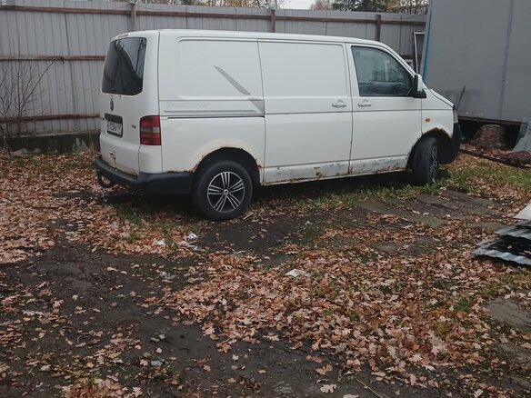 2004 Volkswagen Transporter, белый, 500000 рублей