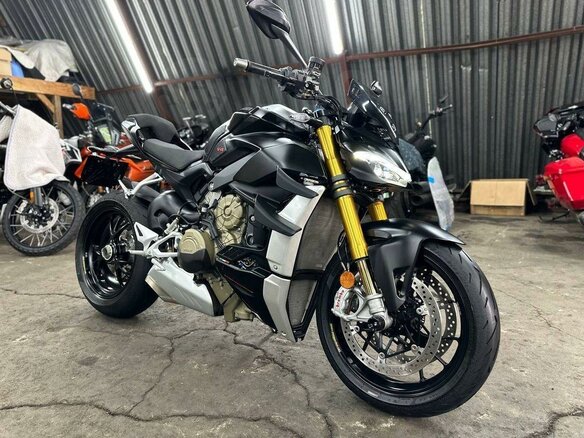 2022 Ducati Streetfighter V4, чёрный, 1950000 рублей