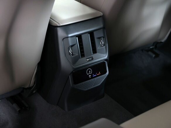 2026 BMW X3 Long 30L xDrive IV (G45/G48), чёрный, 6850000 рублей - вид 29
