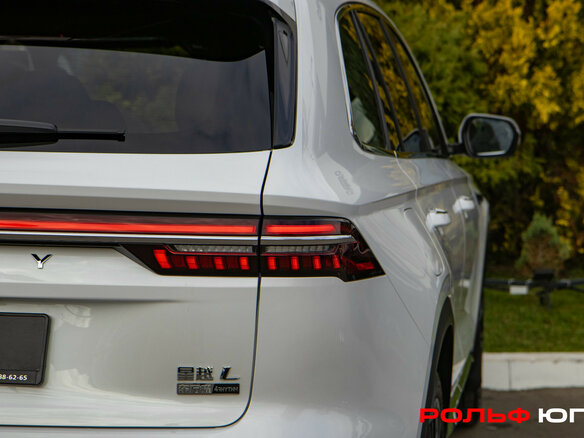 2025 Geely Monjaro (Xingyue L) I Рестайлинг 2 (China Market), белый, 3698000 рублей - вид 23
