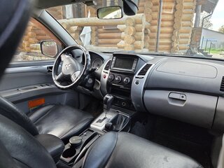 2010 Mitsubishi Pajero Sport II, чёрный, 1350000 рублей, вид 4