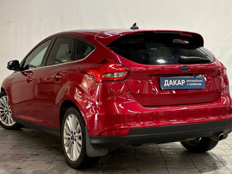 2018 Ford Focus III Рестайлинг, красный, 1010000 рублей, вид 3