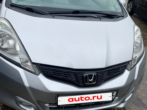 2011 Honda Jazz II Рестайлинг, серебристый, 940000 рублей
