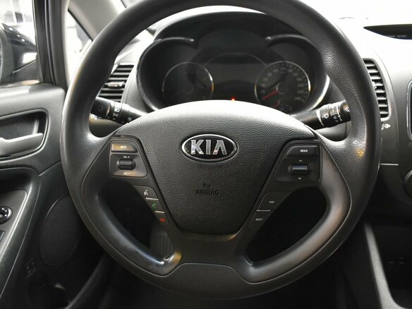 2017 Kia Cerato III Рестайлинг (Classic), чёрный, 967000 рублей - вид 16
