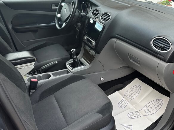 2008 Ford Focus II Рестайлинг, чёрный, 450000 рублей - вид 7