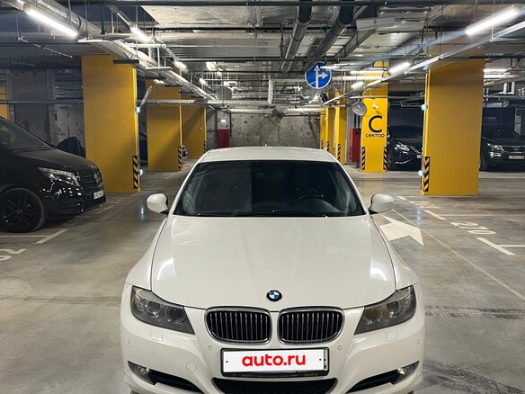2011 BMW 3 серии 325xi V (E90/E91/E92/E93) Рестайлинг, белый, 1700000 рублей - вид 3