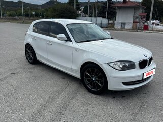 2010 BMW 1 серии 116i I (E81/E82/E87/E88) Рестайлинг, белый, 820000 рублей, вид 5