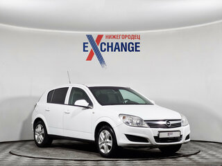 2011 Opel Astra H Рестайлинг, белый, 269000 рублей, вид 2