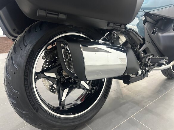 2026 BMW R 1300 RT, чёрный, 3150000 рублей - вид 5