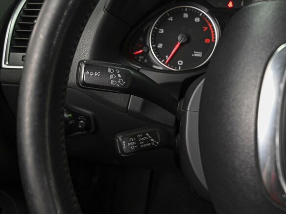 2010 Audi Q5 I (8R), красный - вид 15