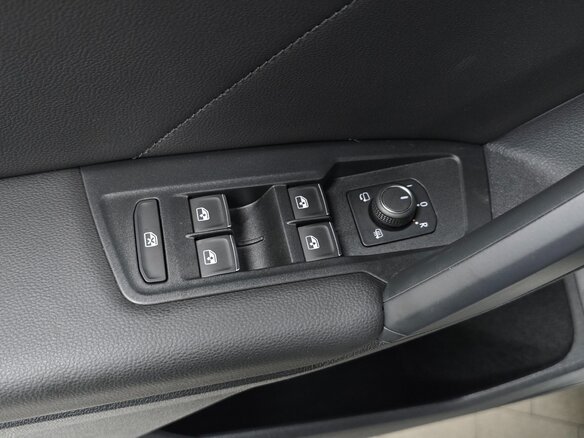 2024 Volkswagen Tiguan II Рестайлинг, белый, 3660000 рублей - вид 16