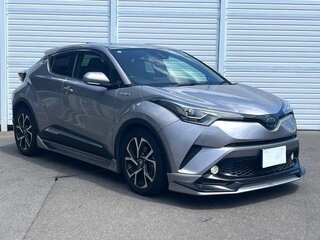 2019 Toyota C-HR I, серебристый, 1367000 рублей, вид 2