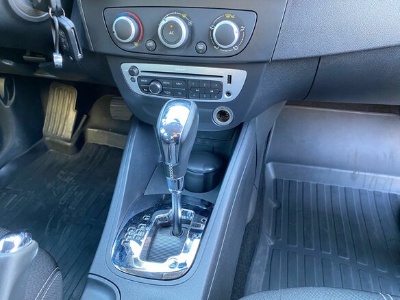 2014 Renault Megane III Рестайлинг, белый, 899000 рублей - вид 15