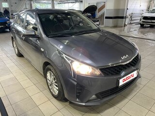 2021 Kia Rio IV Рестайлинг, серый, 1550000 рублей, вид 3