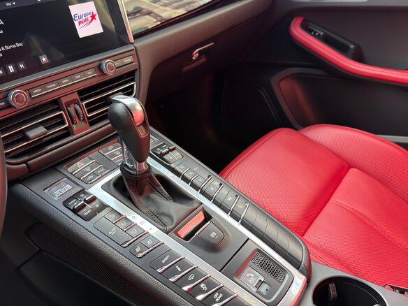 2019 Porsche Macan S I Рестайлинг, серебристый, 5190000 рублей - вид 10