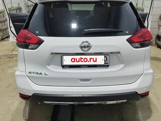 2020 Nissan X-Trail III Рестайлинг, белый, 2500000 рублей, вид 4