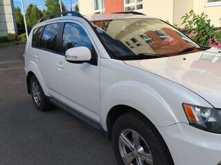 2011 Mitsubishi Outlander II Рестайлинг, белый, 999000 рублей, вид 1