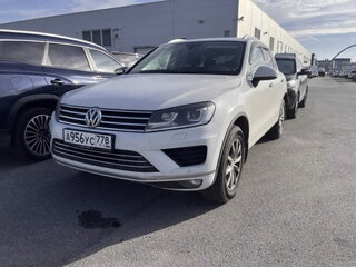 2017 Volkswagen Touareg II Рестайлинг, белый, 2899000 рублей, вид 1
