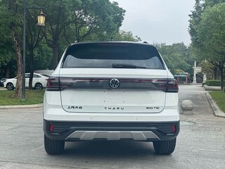 2024 Volkswagen Tharu 300 TSI I Рестайлинг, белый, 2582501 рублей, вид 4