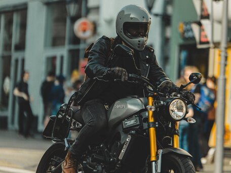 2017 Yamaha XSR900, серебристый, 830000 рублей, вид 1