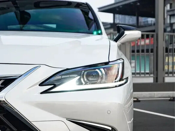 2024 Lexus ES 200 VII Рестайлинг, белый, 4633000 рублей - вид 12